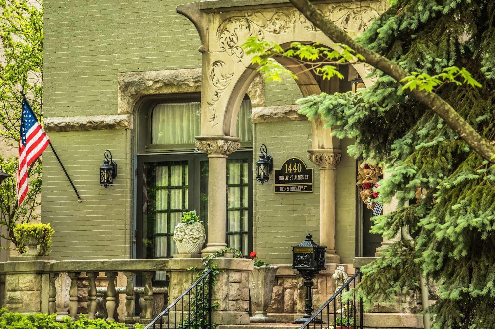 Inn At St James Court Louisville Exterior foto